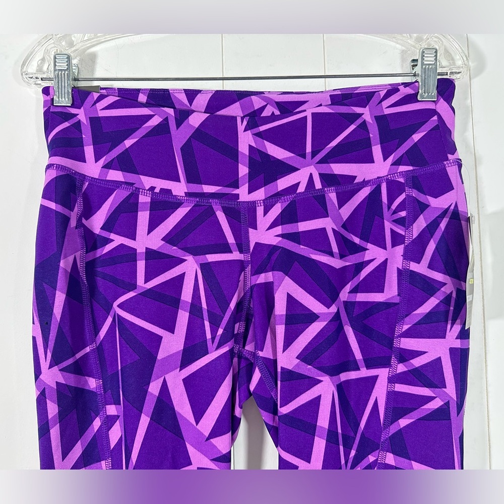 NWT Old Navy Active Sz L Women’s Purple Capri Leggings Geometric Athletic - Picture 2 of 10